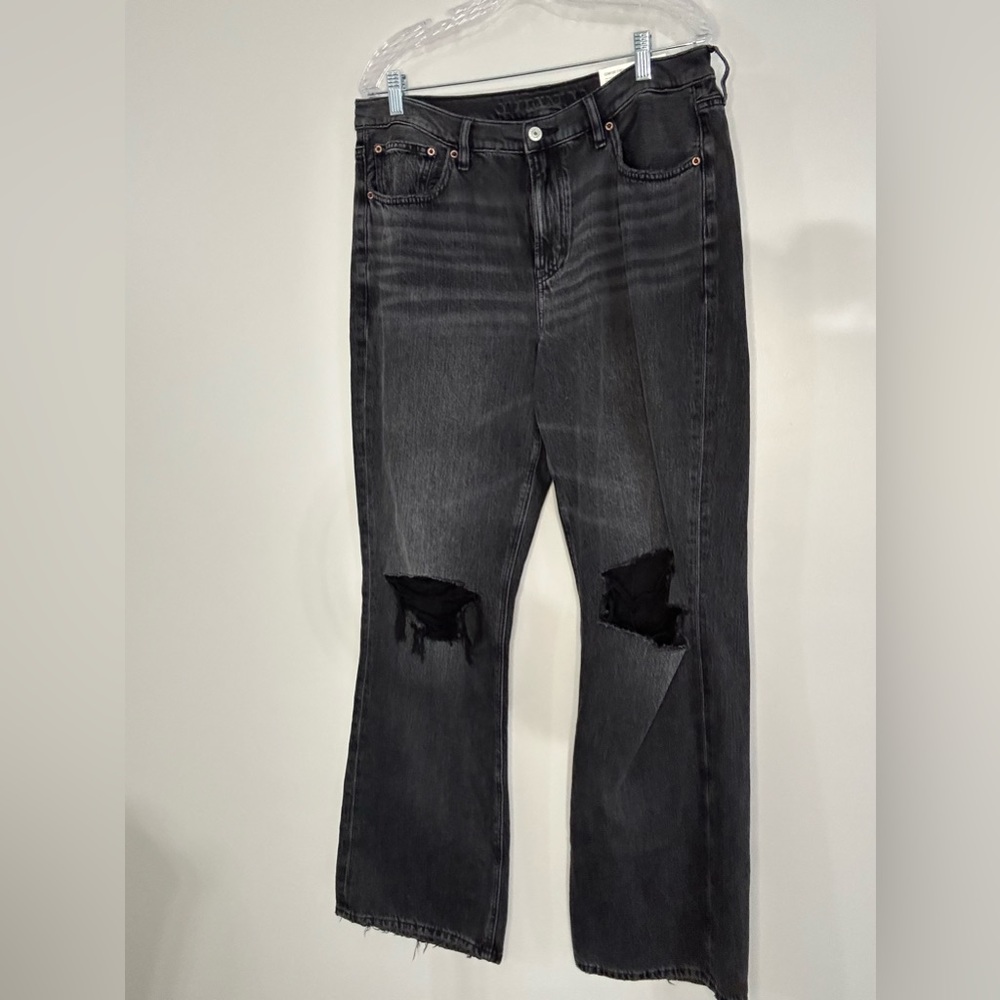 American Eagle 90’s Bootcut Black Wash Distressed Jeans